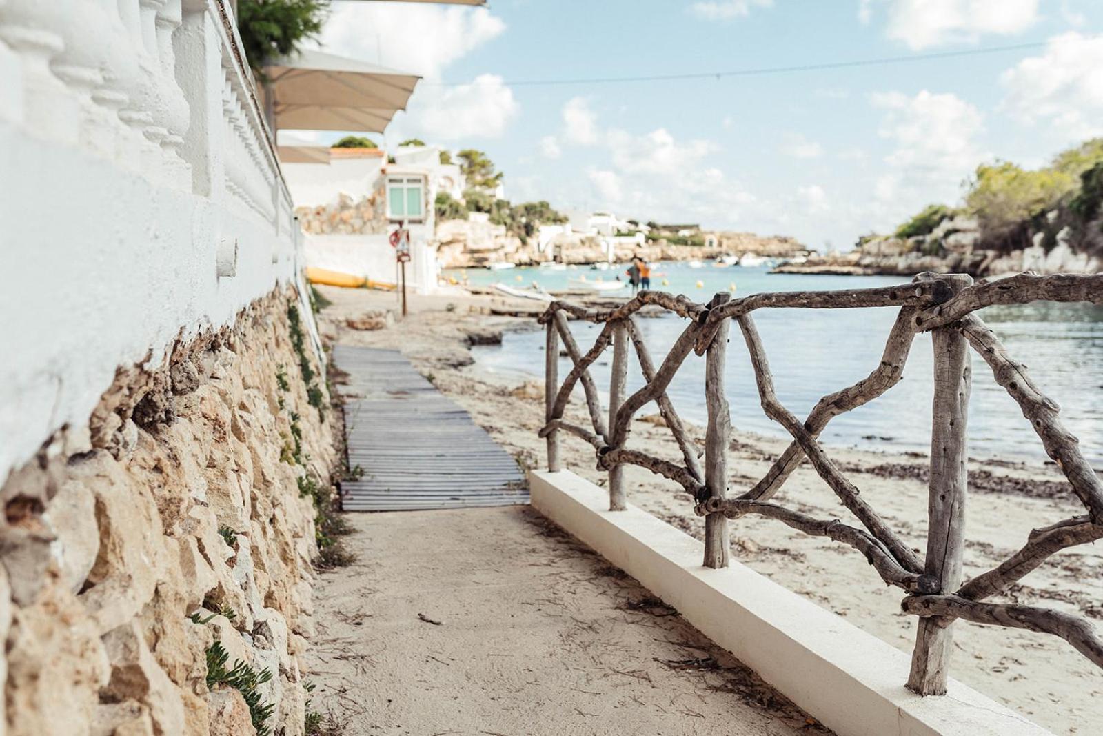Hostal Xuroy Cala Alcaufar Exteriér fotografie
