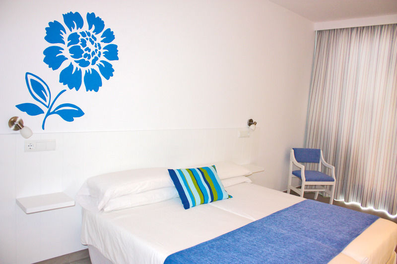 Hostal Xuroy Cala Alcaufar Exteriér fotografie